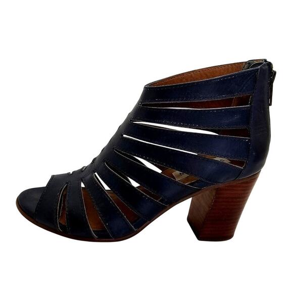 Steve Madden Strappy Sandals Blue Leather Cage Bootie Heels Vendetaa Womens 7.5B - Picture 5 of 10